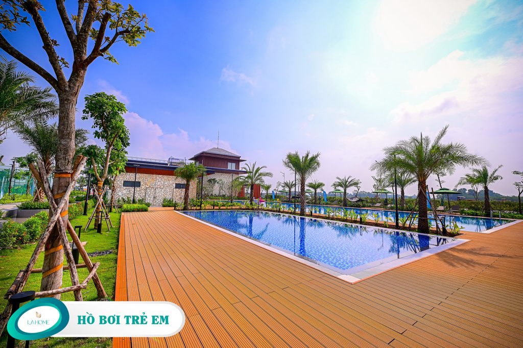 Hồ bơi trẻ em trong khu tiện ích nội khu