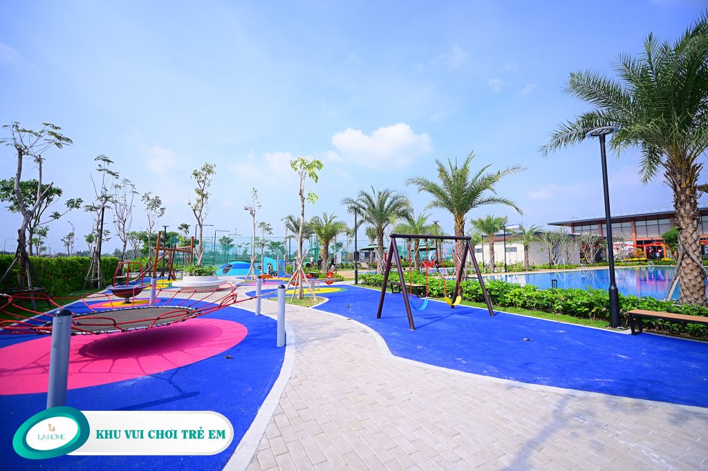 Khu vui chơi trẻ em ngoài trời