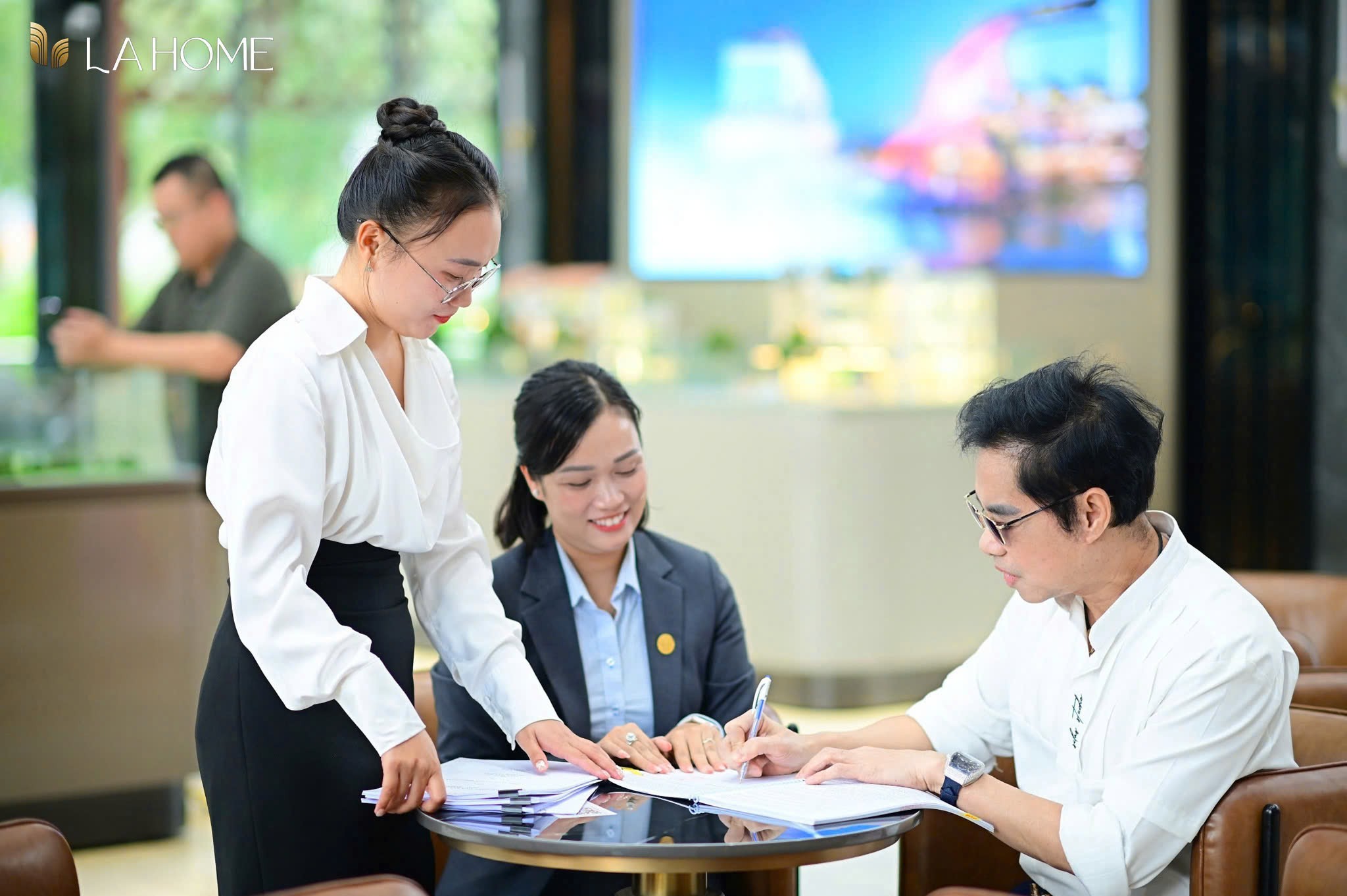 LA HOME CHÀO ĐÓN CƯ DÂN MỚI – DANH CA NGỌC SƠN